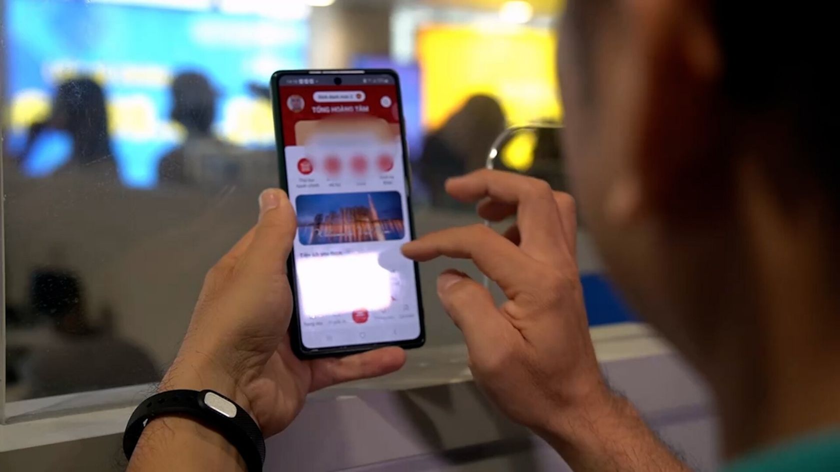 Lending VNeID can be fined up to 6 million, people think the fine is still low