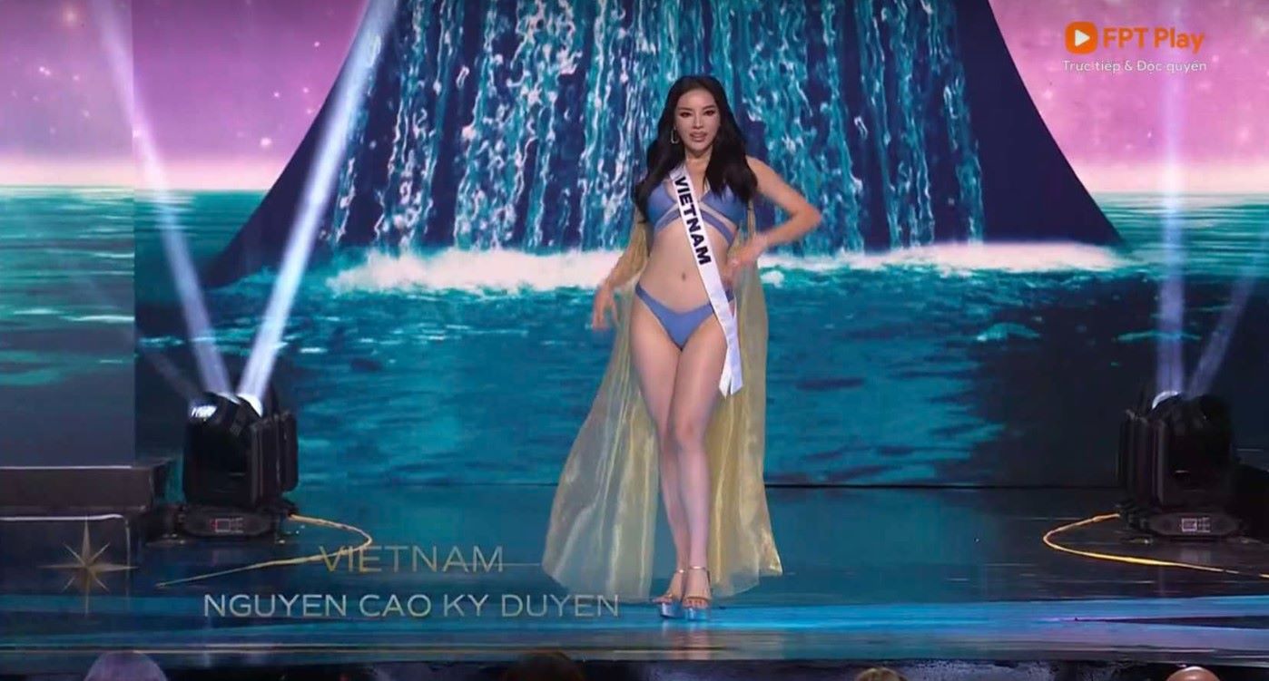 Ky Duyen xuat hien tu tin tai phan thi ao tam Chung ket Miss Universe. Anh: Cat tu video