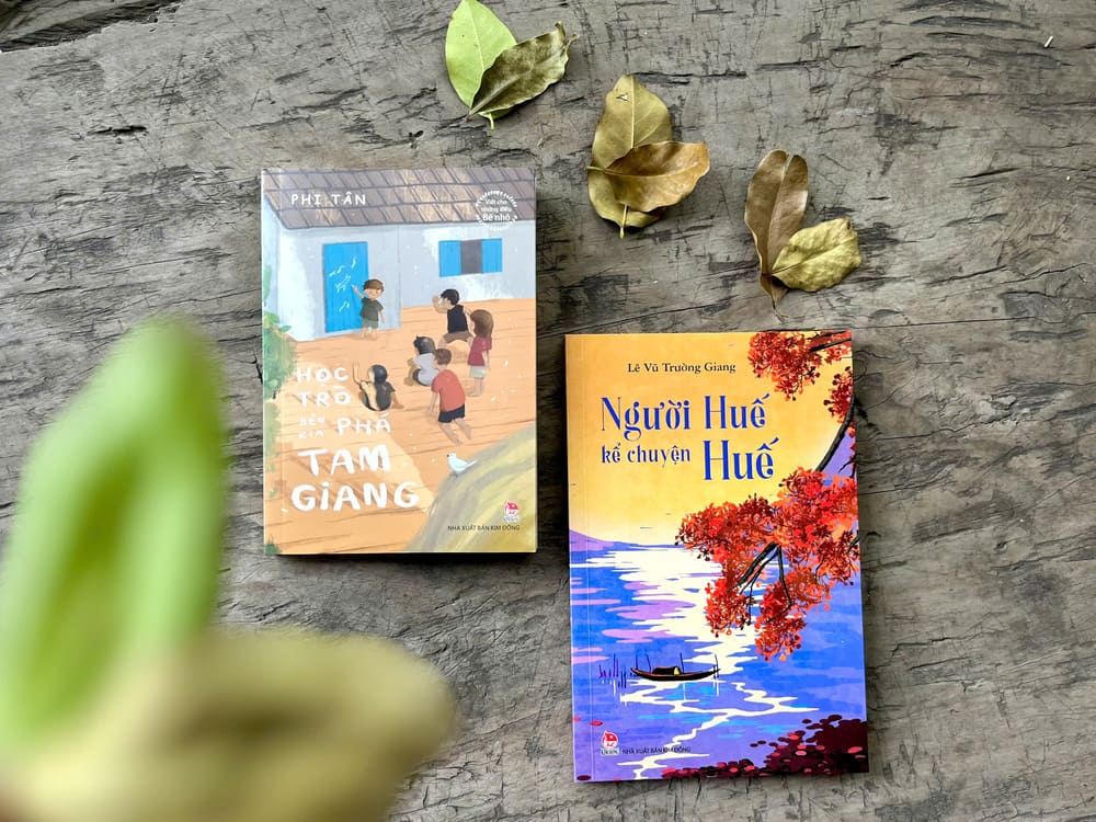 Two books about Hue officially launched to readers. Photo: Publishing House