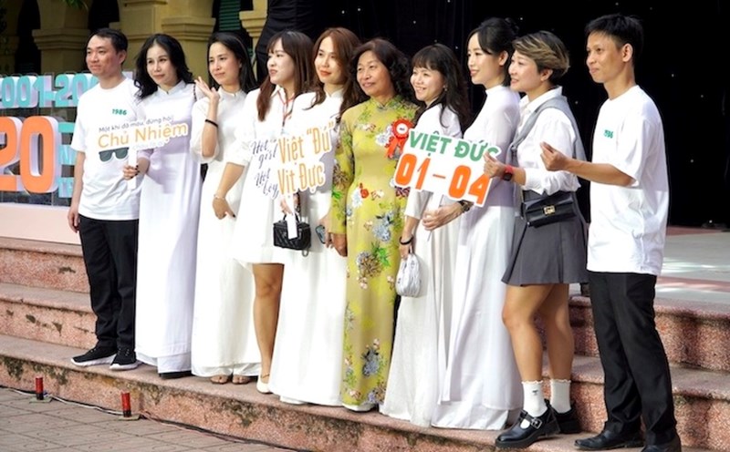 On November 20, gratitude to teachers is not about gifts or flowers, but about maturity and affection from students. Photo: Van Trang