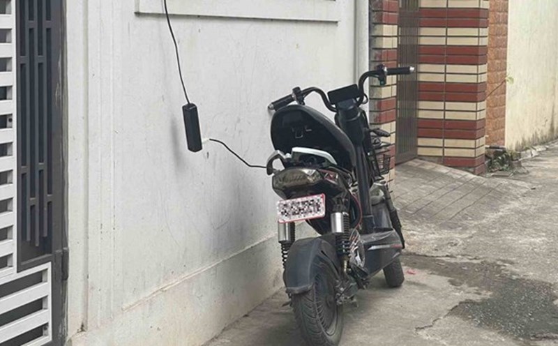 When traveling by electric motorbike, users need to pay attention to a few important things to ensure safety. Photo: Ngoc Diep