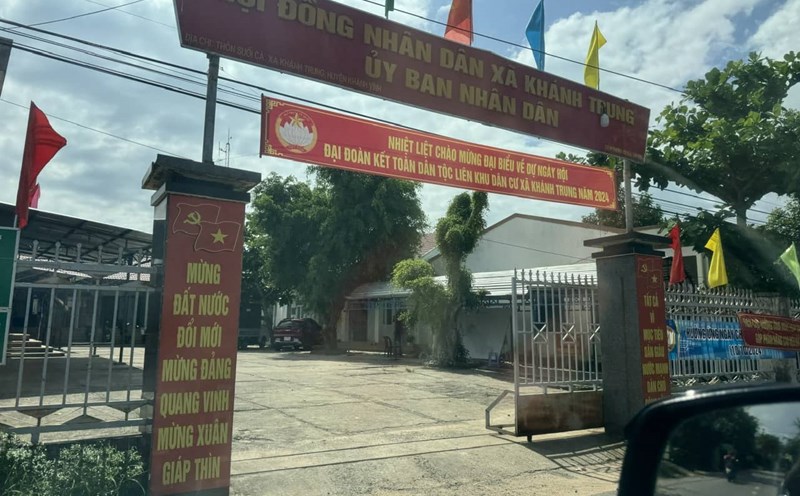 The inspection agency pointed out a number of flawed projects in Khanh Trung commune and many communes in Khanh Vinh district. Photo: Huu Long