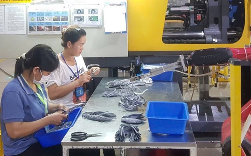 ADORA Vietnam Shoe Company is one of the mainstays of the supporting industry in Ninh Binh. Photo by Nguyen Truong
