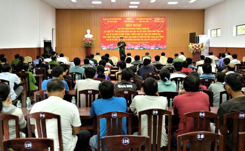 In October and November 2024, the Kien Giang Border Guard Command coordinated with units and People's Committees of districts and cities to organize many propaganda sessions against IUU fishing. Photo: Tien Vinh