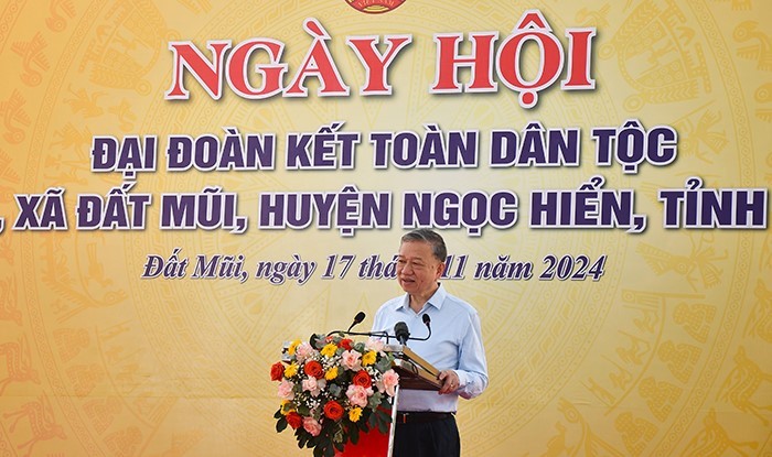 Tong Bi thu To Lam du Ngay hoi Dai doan ket toan dan toc tai ap Mui, xa Dat Mui, Huyen Ngoc Hien, Ca Mau. Anh: Cong thong tin dien tu Ca Mau