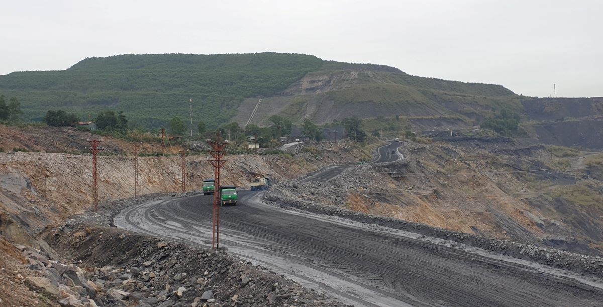 Open-pit coal mining site of Cao Son Joint Stock Company - TKV, Cam Pha City. Photo: Nguyen Hung