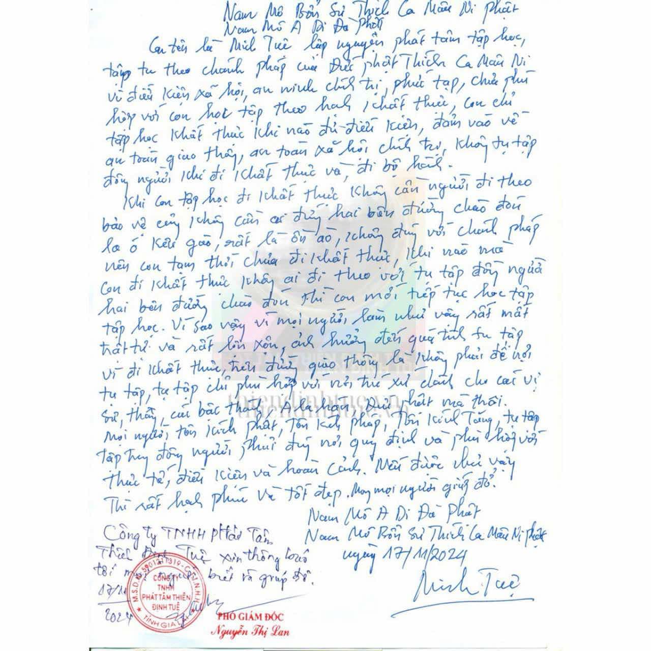 Mr. Minh Tue's handwritten letter has the confirmation stamp of his brother's company. Photo: Phat Tam Thien Dinh Tue Company