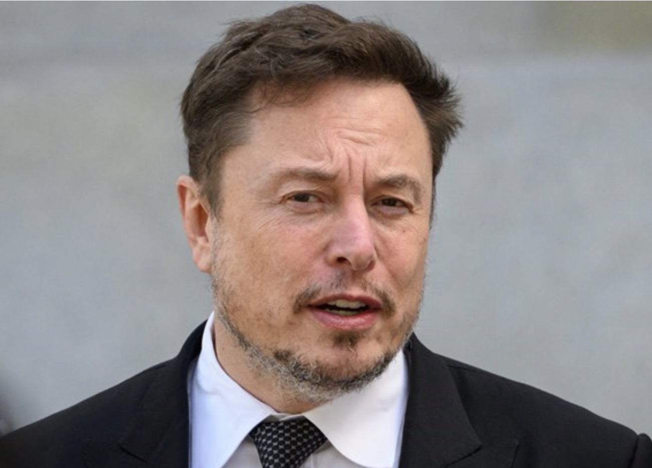 Elon Musk has just named Microsoft as a defendant in a lawsuit against OpenAI - the company that developed ChatGPT. Photo: AFP