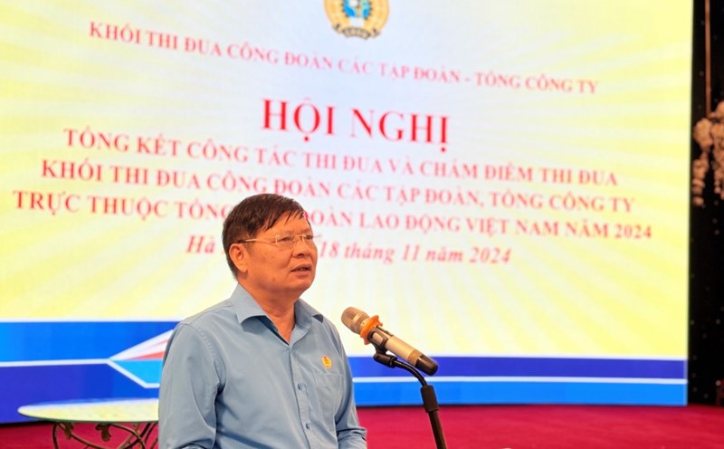 Mr. Phan Van Anh - Vice President of the Vietnam General Confederation of Labor - gave a speech at the conference. Photo: Bao Han