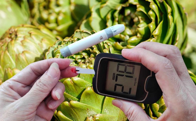 People with high blood sugar can use artichoke. Graphics: Ha May