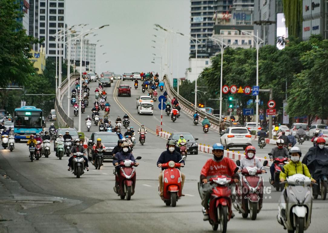 The weather forecast for the North is cold early tomorrow morning, November 19. Photo: Tung Giang