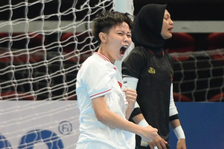 Vietnam women's futsal team won all first two matches at the 2024 Southeast Asian women's futsal tournament. Photo: AFF