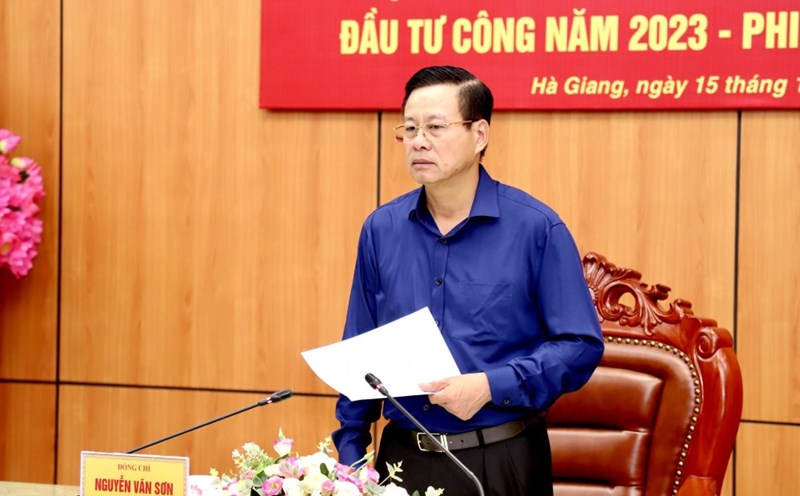 Chairman of Ha Giang Provincial People's Committee Nguyen Van Son was disciplined with a warning. Photo: Hagiang.gov.vn