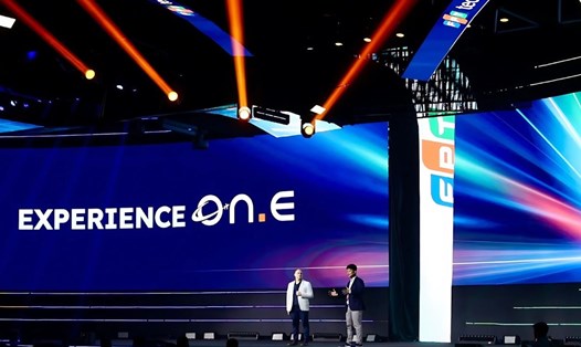 Lễ ra mắt sản phẩm ON.E diễn ra trong khuôn khổ sự kiện FPT Techday 2024. Ảnh: FPT