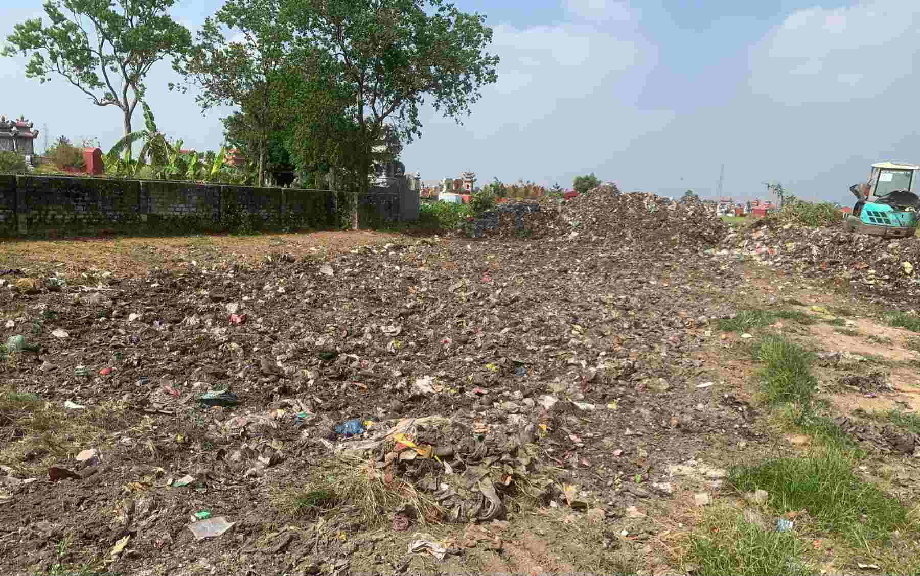All three landfills that were burned, causing thick smoke and environmental pollution in An Ninh commune (Quynh Phu district, Thai Binh province) have been treated and remediated. Photo: Nam Hong