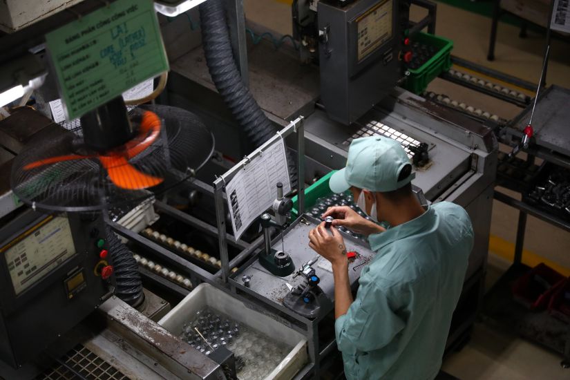 Recruitment demand often increases at the end of the year, but many businesses still have difficulty recruiting workers. Photo: Cuong Ngo