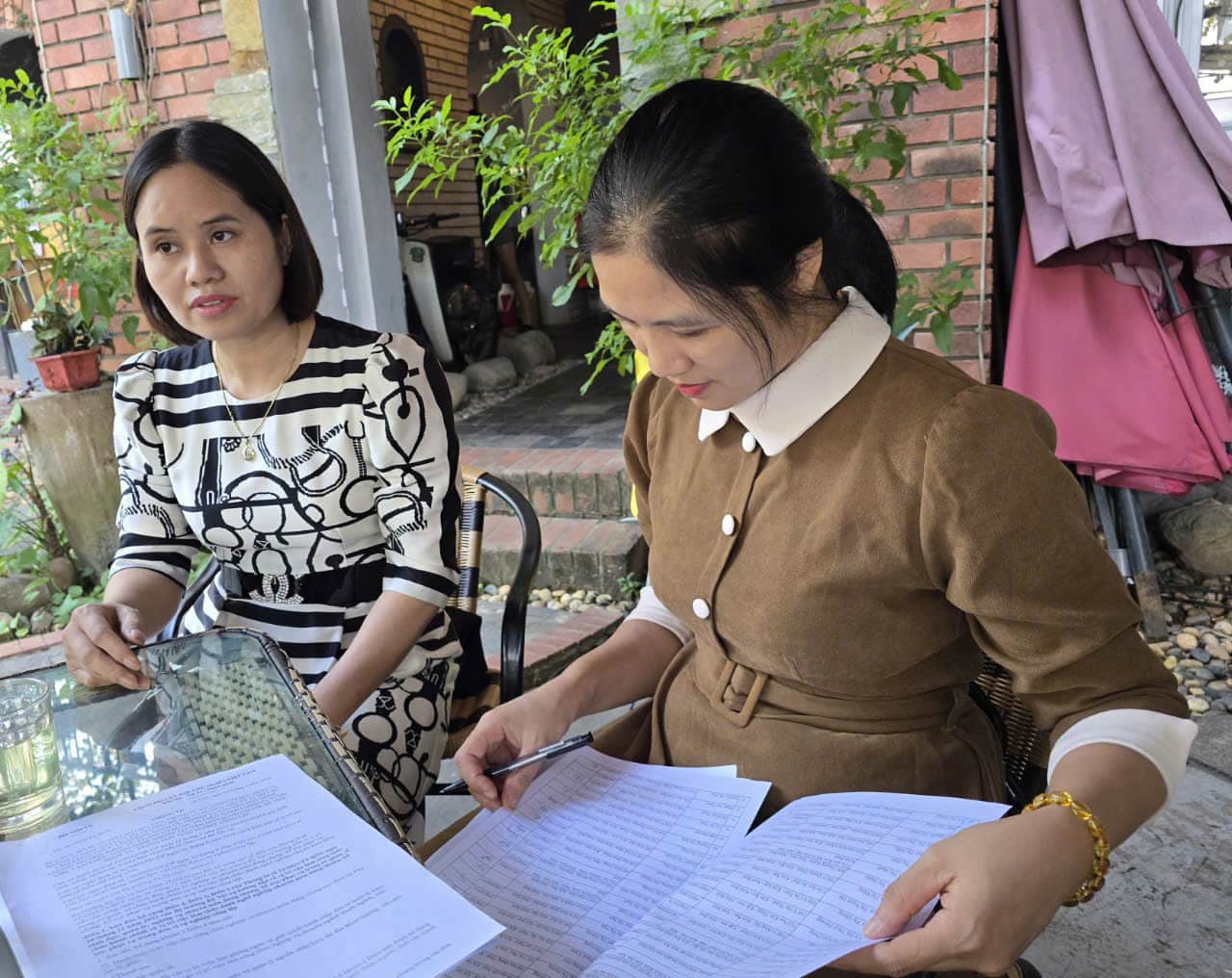 Many school health workers in public schools in Ninh Binh have not yet received preferential allowances under Decree 56 of the Government. Photo: Nguyen Truong