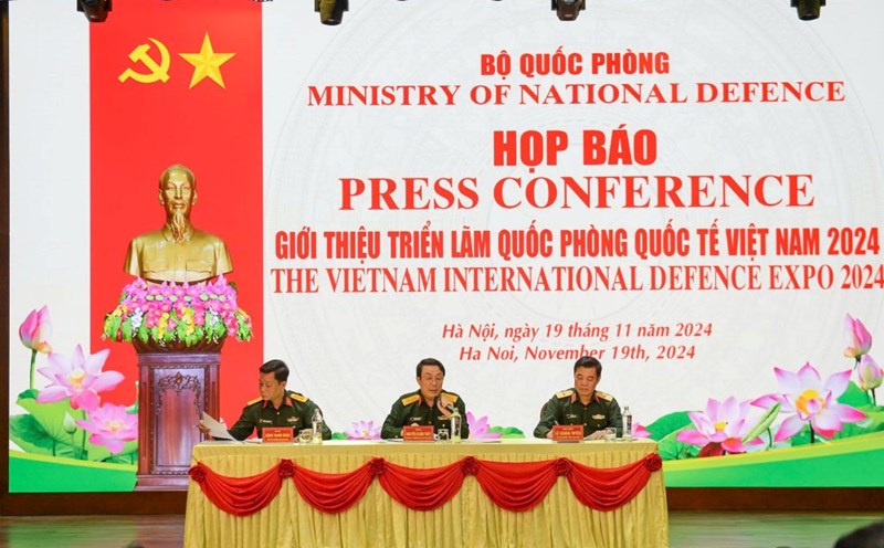 The Ministry of National Defense held a press conference to introduce the Vietnam International Defense Exhibition 2024. Photo: T.Vuong