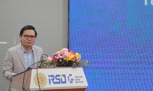 Ông Keith Detros - Quản lý chương trình tại Viện TFGI - phát biểu tại hội thảo “Từ công nghệ cho tăng trưởng tới công nghệ vì cộng đồng: Sẵn sàng tham gia hiệu quả vào kinh tế số”. Ảnh: VASS