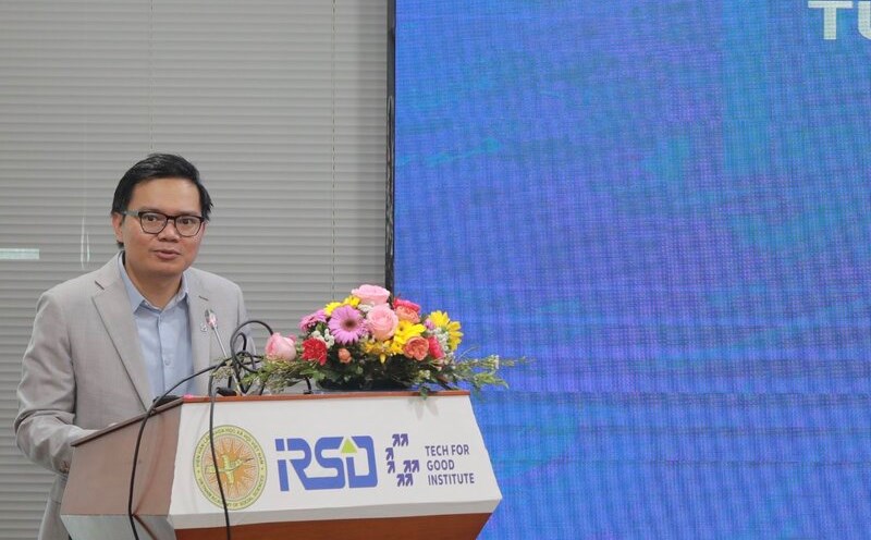 Mr. Keith Detros - Program Manager at TFGI Institute - speaking at the workshop "From Technology for Growth to Technology for Community: Ready to Participate Effectively in the Digital Economy". Photo: VASS