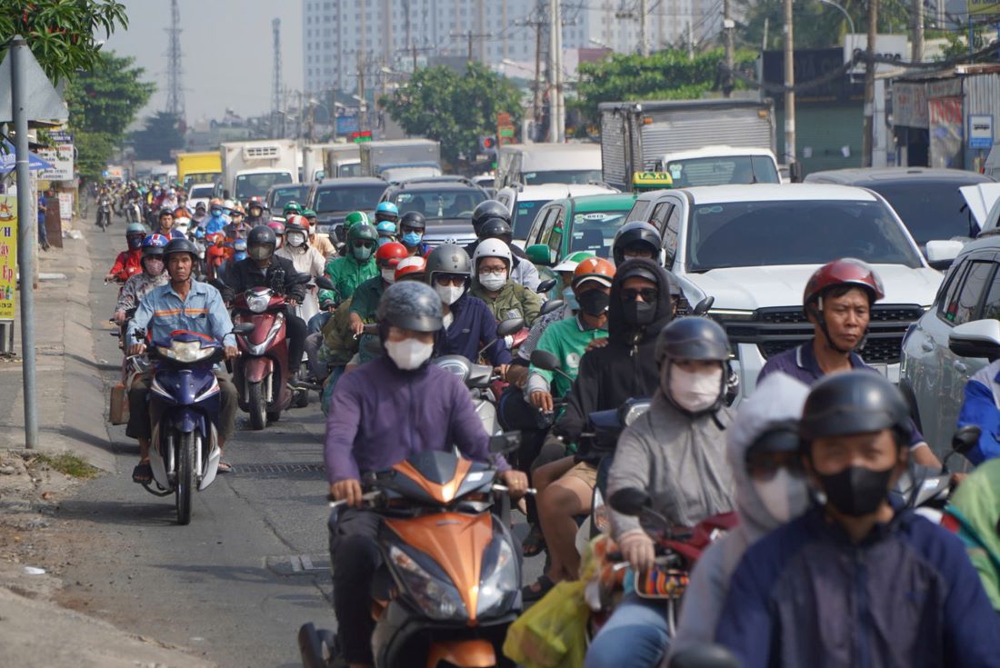 Quoc lo 13 doan qua TP Thu Duc ngoai mo rong 60 m con duoc de xuat xay dung duong tren cao 4 lan xe dai 3,7 km, tong von gan 20.000 ti dong.