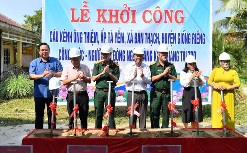 Construction of Ong Thiem Canal Bridge started during the Military-Civilian Tet Military Departure Ceremony. Photo: Phuong Vu