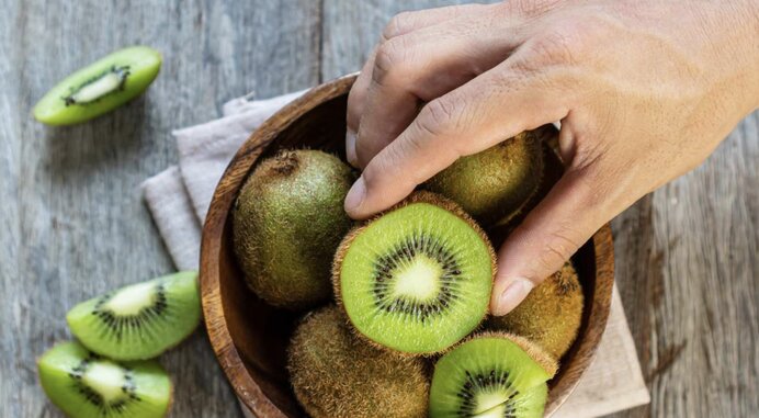 Does eating kiwi help you lose weight? Photo: According to Healthshots.