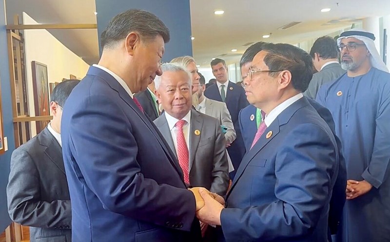 Prime Minister Pham Minh Chinh meets with General Secretary and President of China Xi Jinping. Photo: VGP