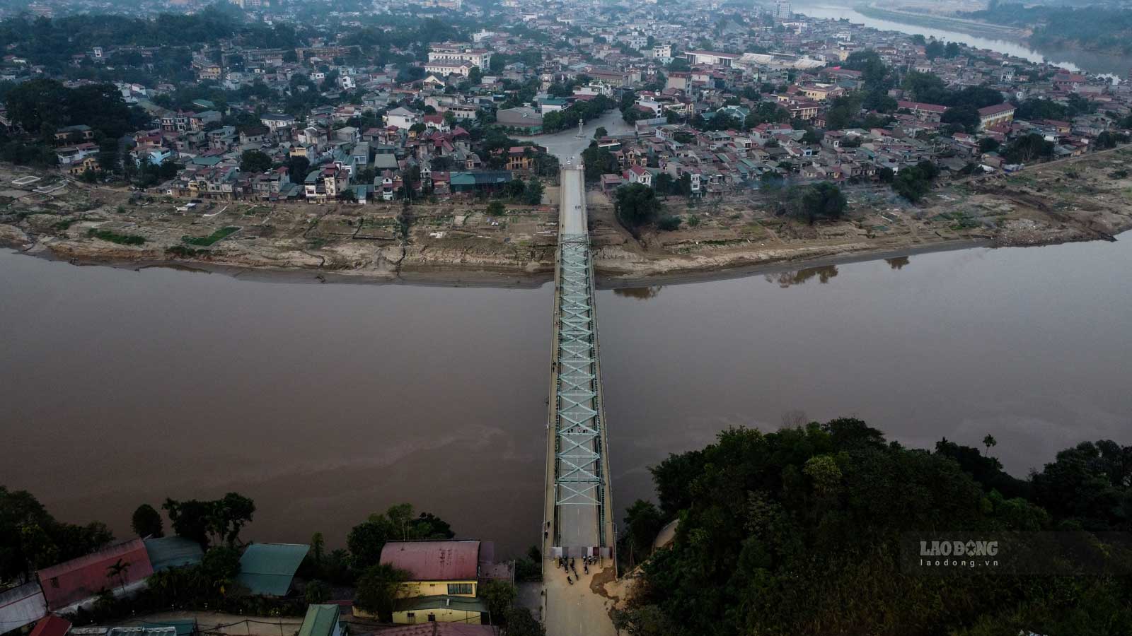 Yen Bai Bridge was extensively renovated after 30 years of use. Photo: Tran Bui.
