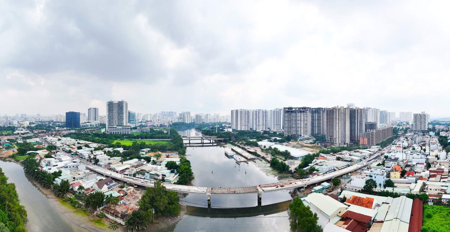 Rach Dia Bridge is scheduled to open to traffic on November 30. Photo: Minh Quan