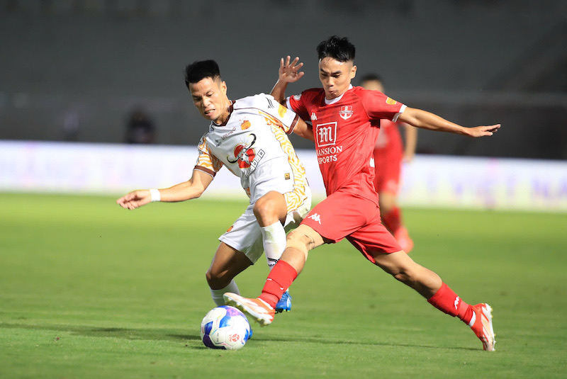 Hai Phong nhap cuoc tu tin truoc Hoang Anh Gia Lai khi duoc thi dau tren san nha. Anh: Minh Dan 