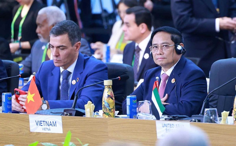 Politburo member and Prime Minister Pham Minh Chinh proposed three strategic guarantees for the global poverty eradication campaign. Photo: VGP