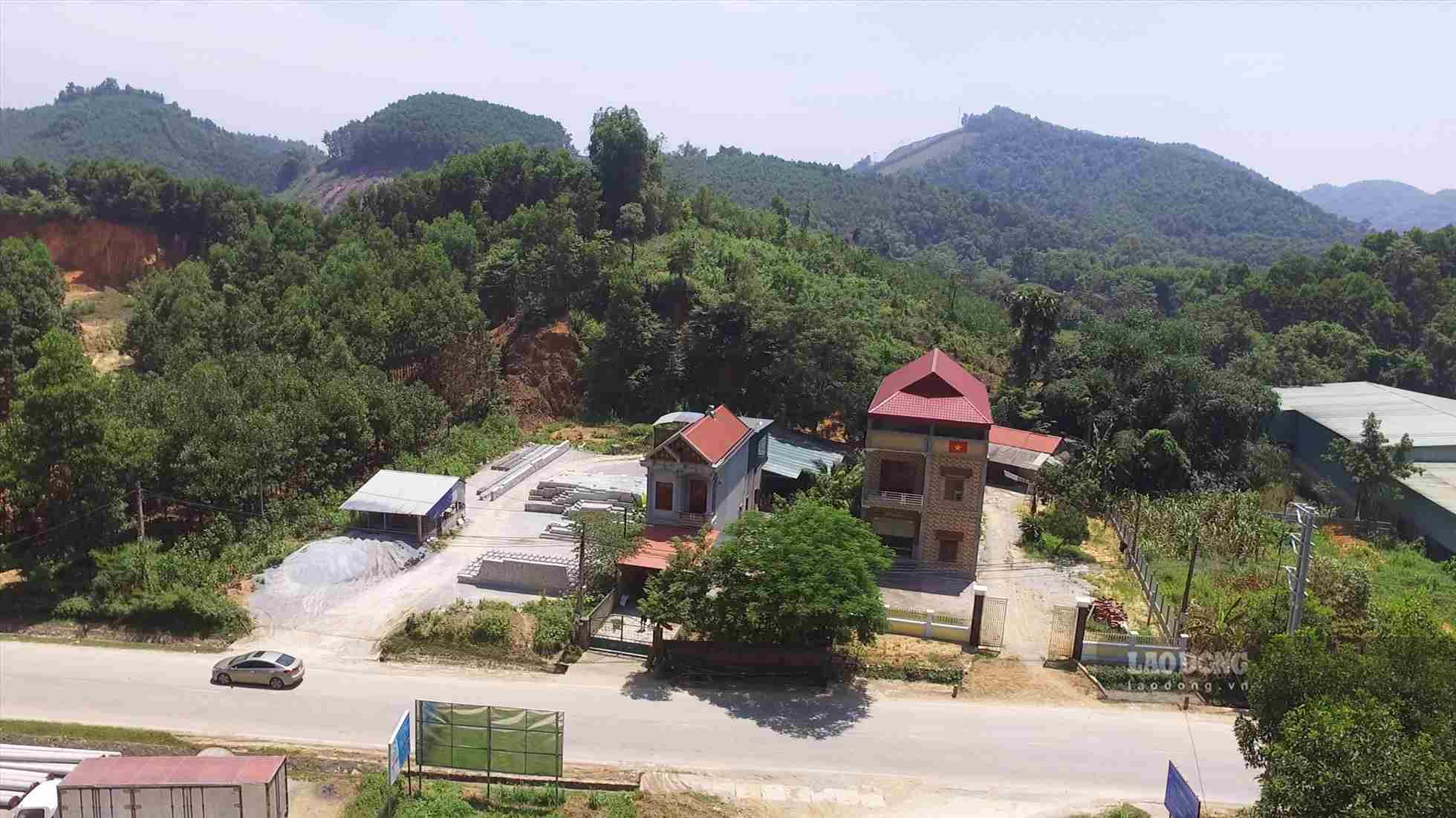 Hàng nghìn m2 đất công tại xã Phúc Ứng (Sơn Dương, Tuyên Quang) đã bị âm thầm biến thành đất tư, được cấp sổ đỏ và công khai chuyển nhượng. Ảnh: Việt Bắc