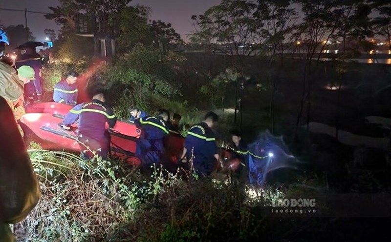 Authorities are trying to find missing students due to drowning in Phu Tho. Photo: To Cong