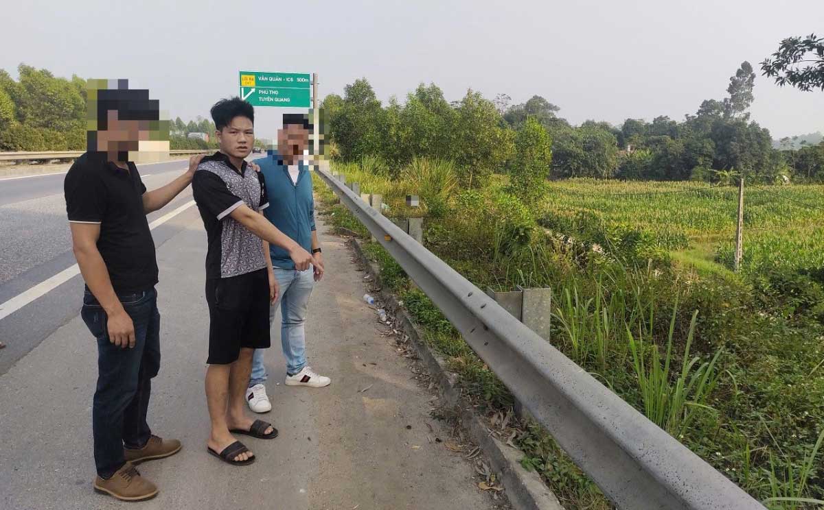 Đối tượng tại hiện trường vụ cướp trên cao tốc Nội Bài - Lào Cai. Ảnh: Công an tỉnh Vĩnh Phúc
