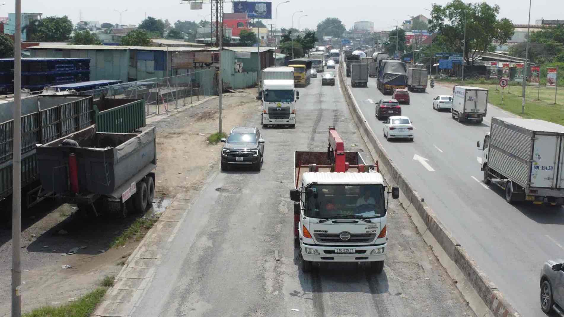 National Highway 51 through Bien Hoa City, Dong Nai Province. Photo: HAC