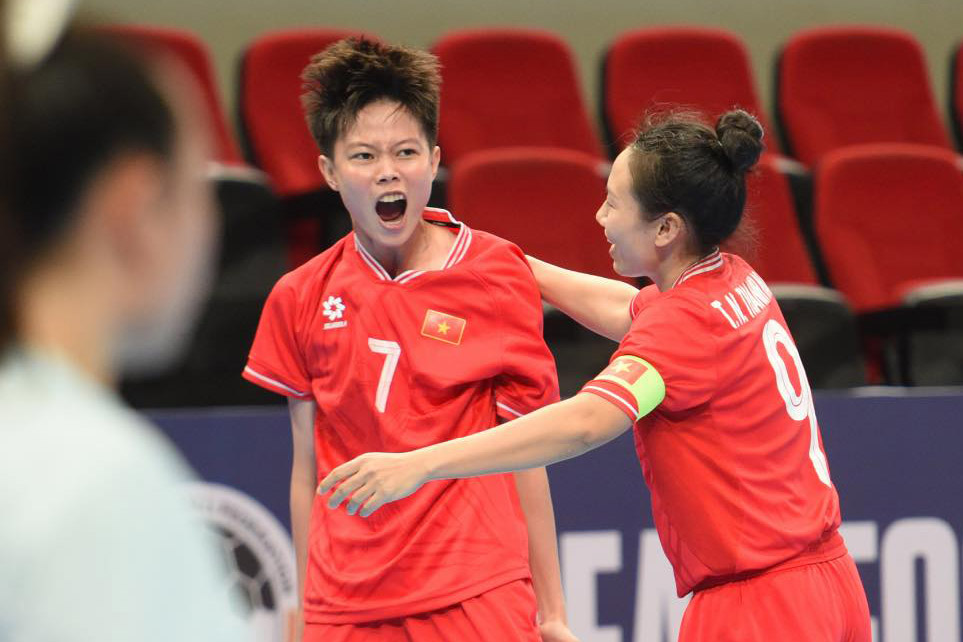 Vietnam women's futsal team won a ticket to the final match of the 2024 Southeast Asian women's futsal tournament. Photo: AFF