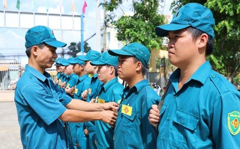 The reward level for the emulation title of the Militia and Self-Defense Forces is calculated by the coefficient x the basic salary. Illustration photo: VGP