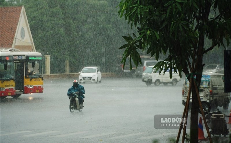 Du bao thoi tiet mien Trung don mua keo dai. Anh: LDO