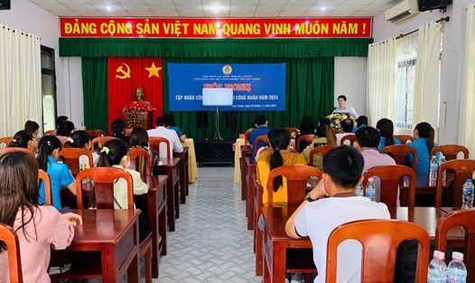 Các đại biểu tham dự tập huấn công tác tài chính Công đoàn. Ảnh: Phương Anh