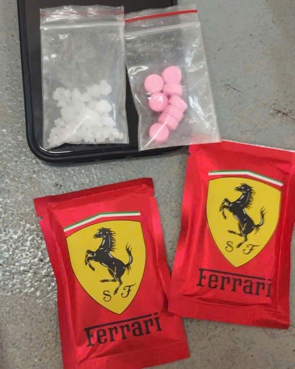 Tang vật Lực lượng phòng chống ma túy và tội phạm Ban Chỉ huy Biên phòng cửa khẩu cảng Đà Nẵng thu được. Ảnh: Doãn Quang