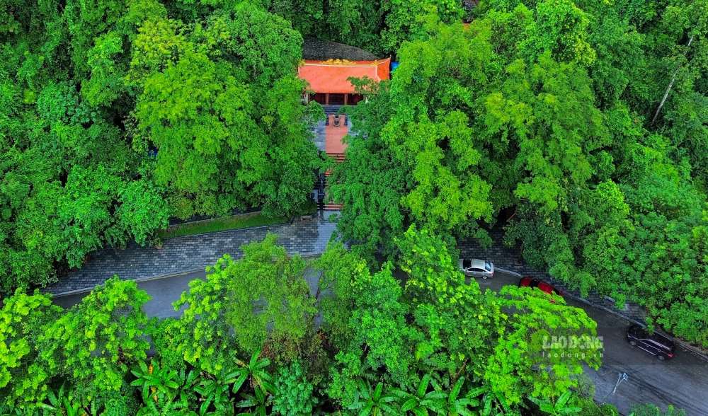 Hang Tam Co is located next to the Memorial Temple for the Heroes and Martyrs of Highway 20 - Quyet Thang. Photo: Cong Sang