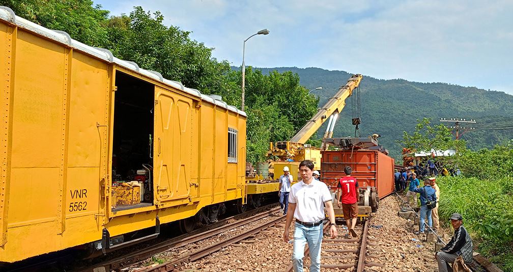 Scene of the derailment on Hai Van Pass, Da Nang. Photo: Long Thanh