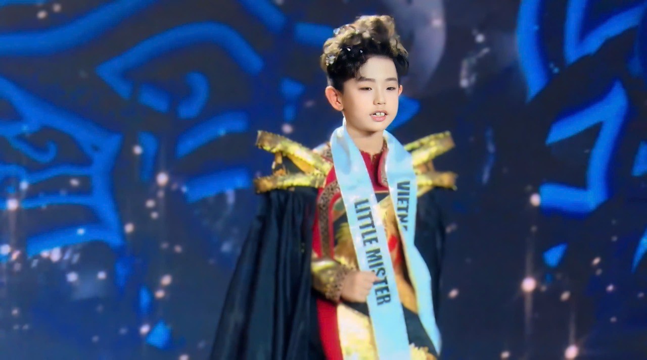 Minh Triet won the Little Mister World contest. Photo: Organizing Committee.