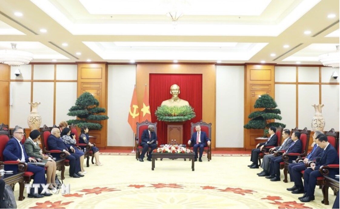Scene of General Secretary To Lam receiving the President of the Cuban National Assembly. Photo: VNA