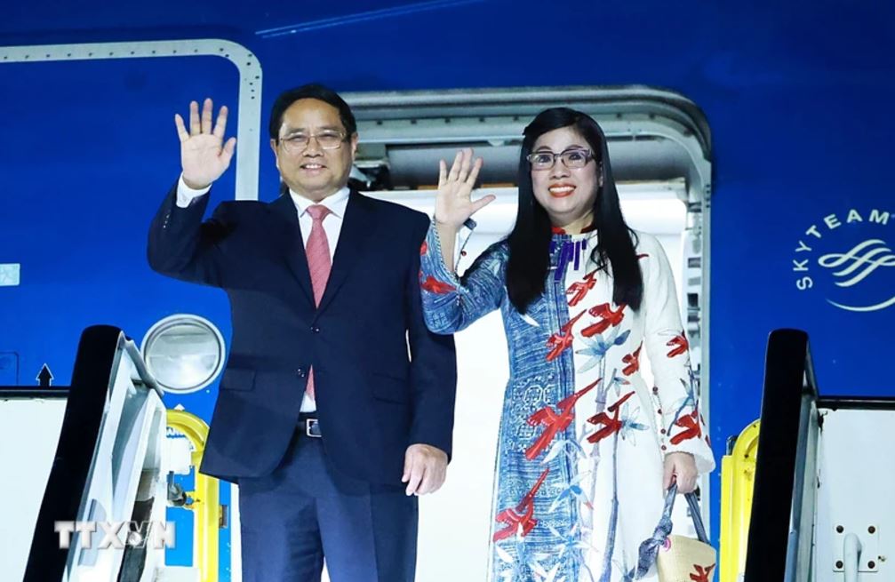 Prime Minister Pham Minh Chinh and his wife arrive in Santo Domingo, beginning an official visit to the Dominican Republic. Photo: VNA