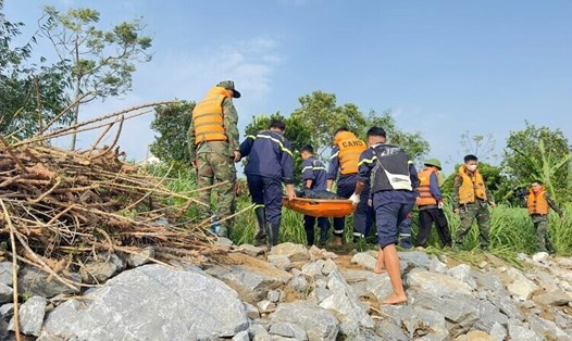 3 nạn nhân cuối cùng trong vụ 5 học sinh mất tích ở sông Hồng đã được tìm thấy vào sáng 20.11. Ảnh: Công an Phú Thọ