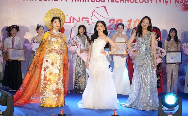Female workers of Thai Nguyen Industrial Park participate in a contest organized by the grassroots Trade Union. Photo: Thai Nguyen Industrial Park Trade Union