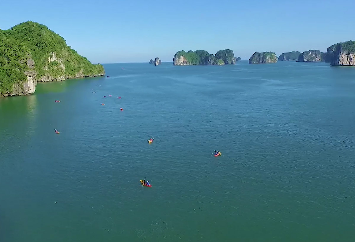 Kayaking service in Cat Ba (Hai Phong City) before. Screenshot