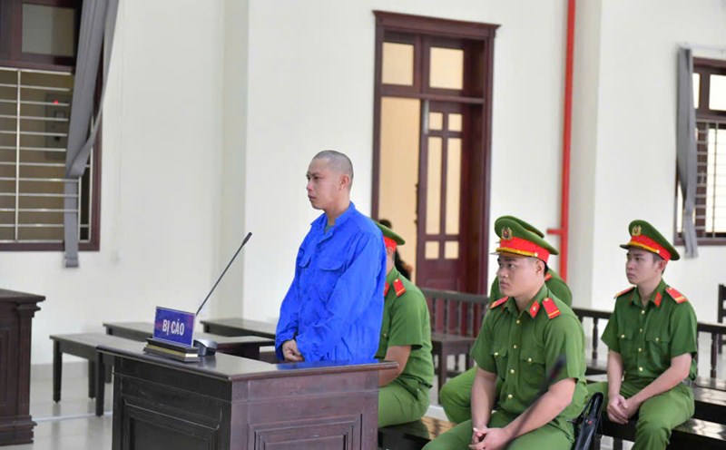 Defendant Tran Van Men was sentenced to death for illegally transporting drugs. Photo: An Long